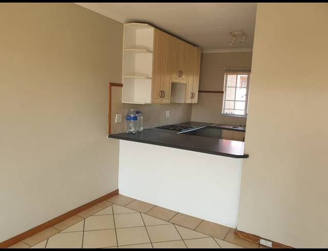 2 BEDROOM APARTMENT FOR SALE IN MORELETAPARK
